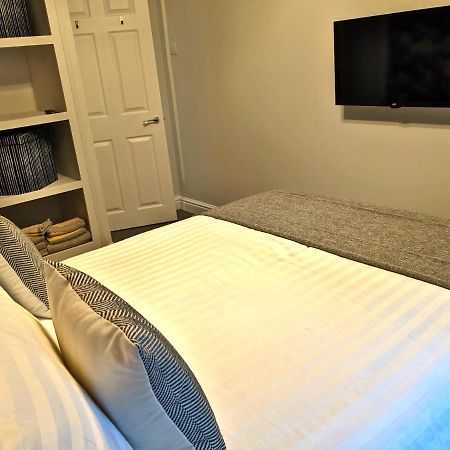 Racecourse Apartment ดอนคาสเตอร์ ภายนอก รูปภาพ