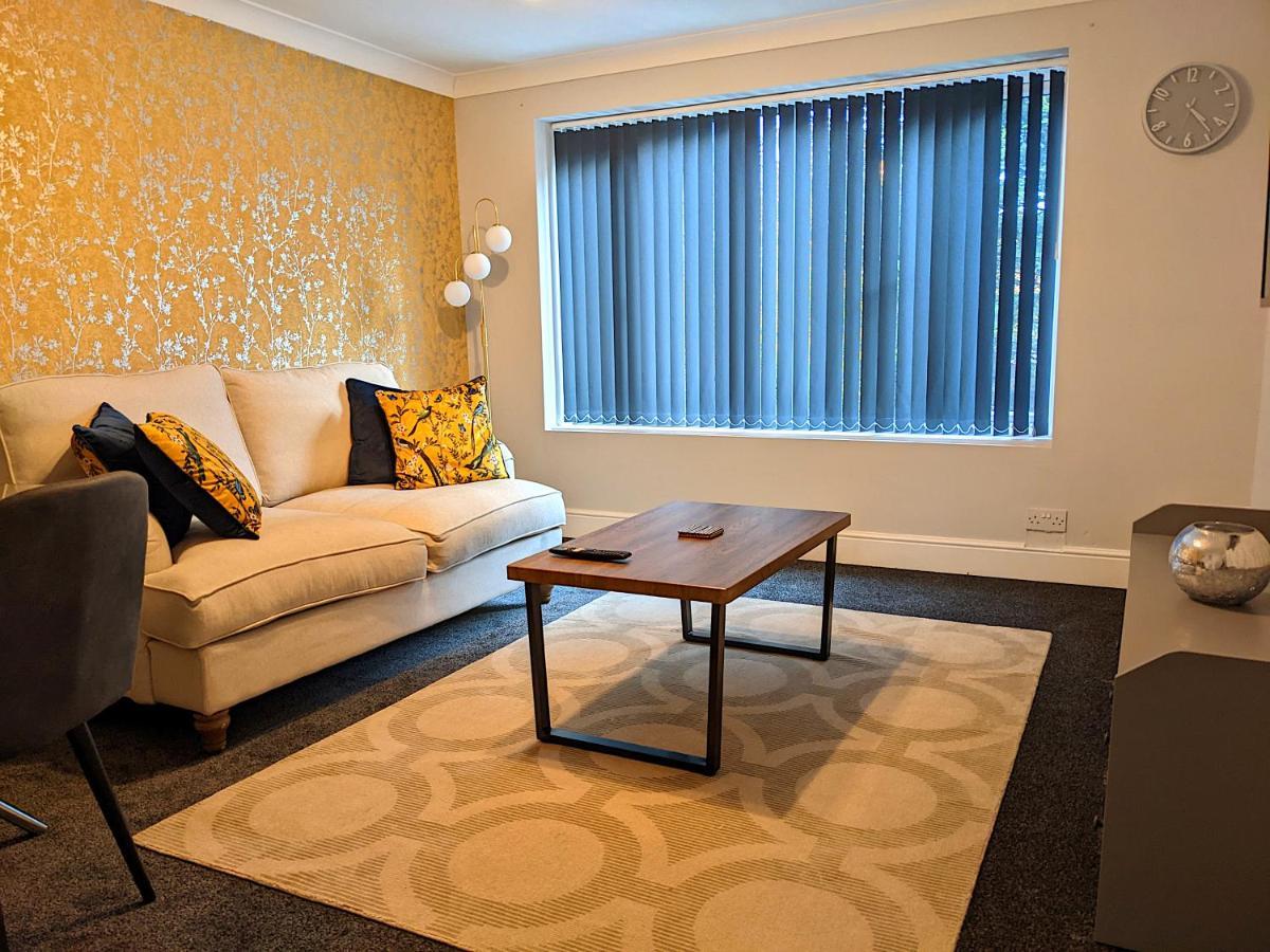 Racecourse Apartment ดอนคาสเตอร์ ภายนอก รูปภาพ
