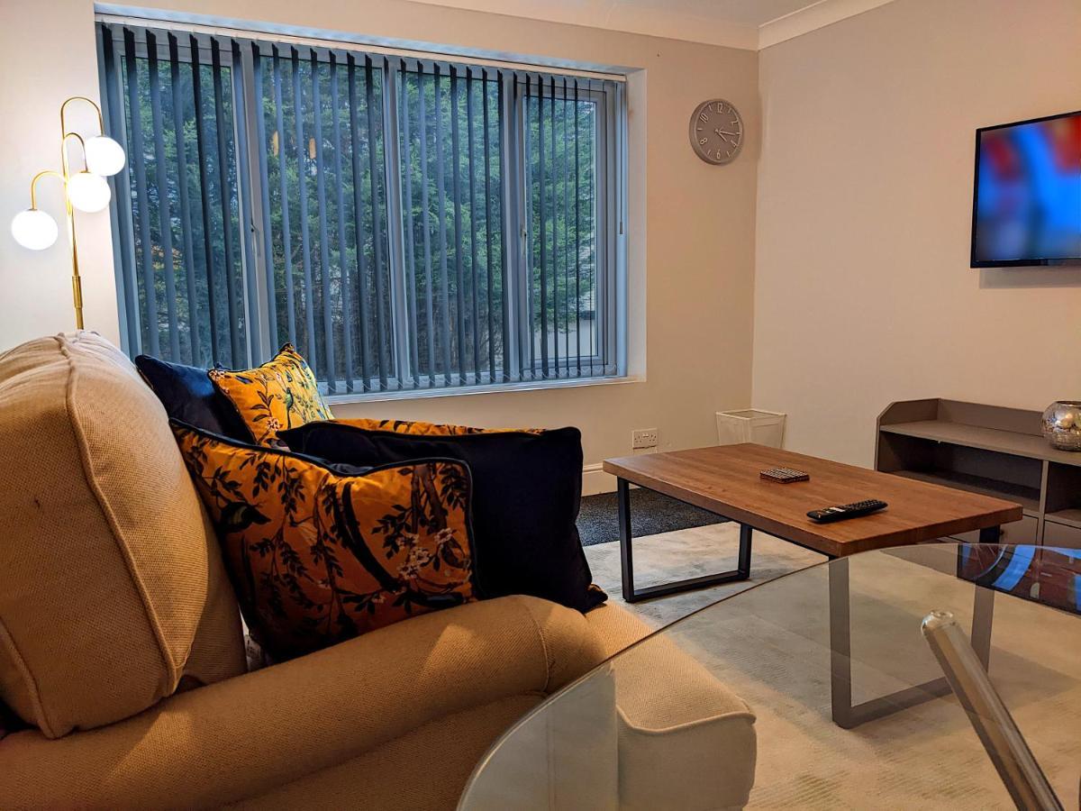 Racecourse Apartment ดอนคาสเตอร์ ภายนอก รูปภาพ